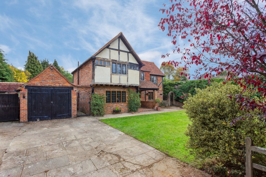 Images for Chalfont St. Peter, Gerrards Cross, Buckinghamshire EAID:2640919782 BID:CSP