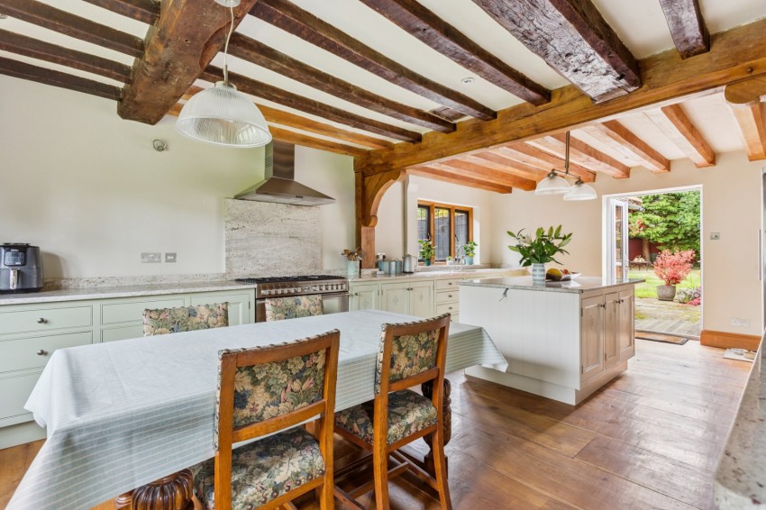 Images for Chalfont St. Peter, Gerrards Cross, Buckinghamshire EAID:2640919782 BID:CSP