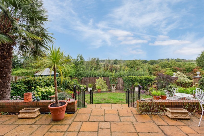 Images for Chalfont St. Peter, Buckinghamshire, Chalfont Saint Peter EAID:2640919782 BID:CSP