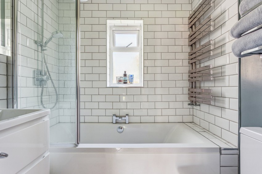 Images for Chalfont St. Peter, Buckinghamshire, Chalfont Saint Peter EAID:2640919782 BID:CSP