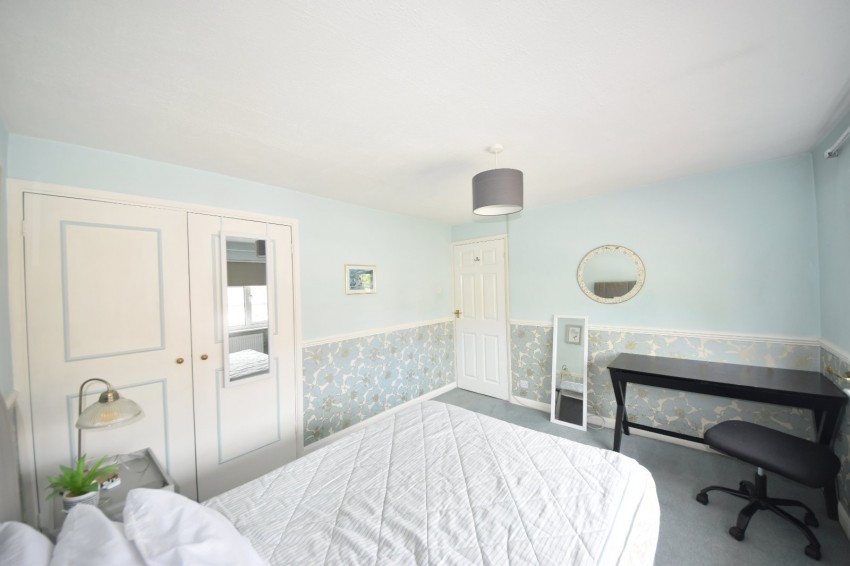 Images for Wooburn Green, High Wycombe, Buckinghamshire EAID:2640919782 BID:FHH