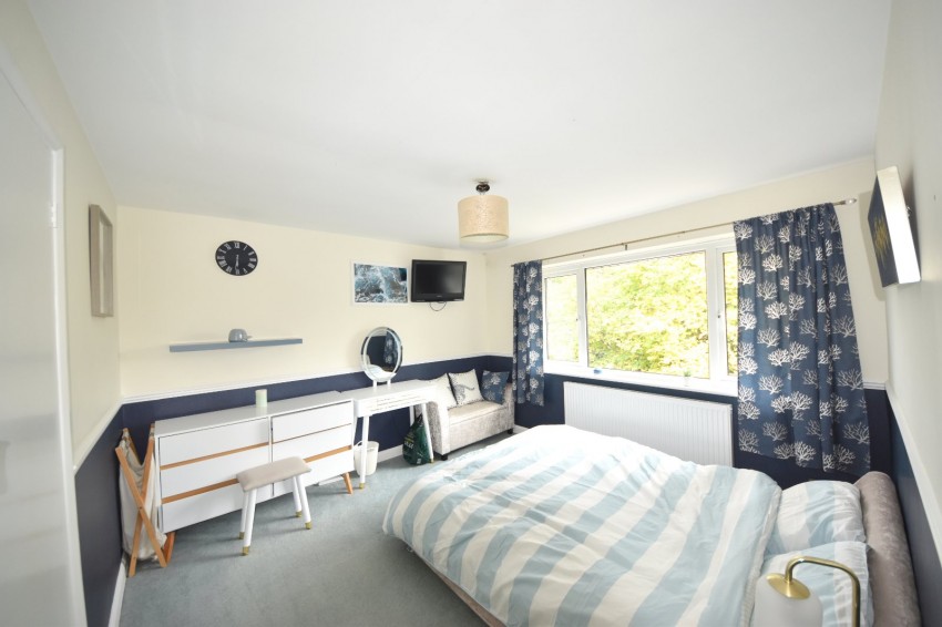 Images for Wooburn Green, High Wycombe, Buckinghamshire EAID:2640919782 BID:FHH