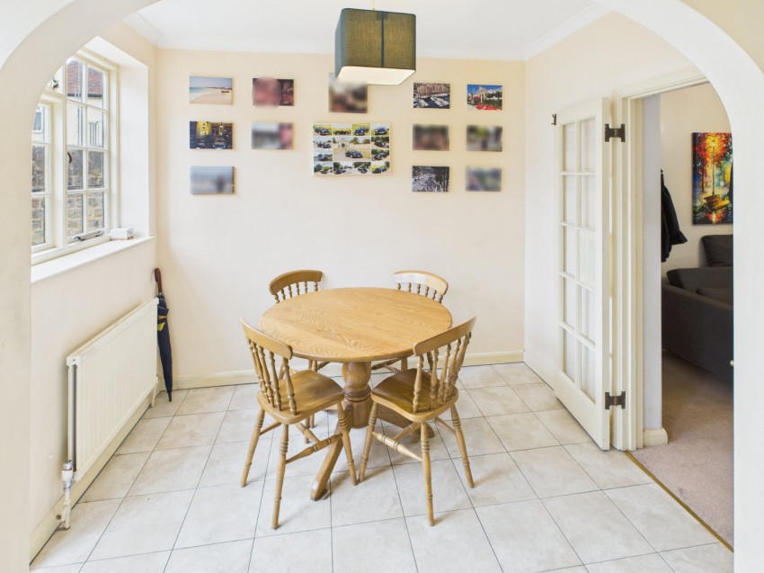 Images for Chalfont St. Peter, Buckinghamshire, Chalfont Saint Peter EAID:2640919782 BID:CSP