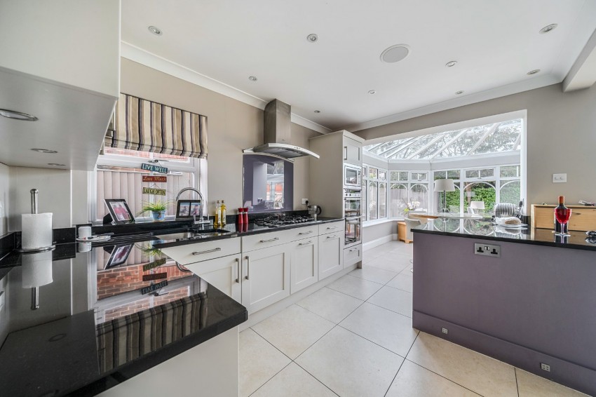 Images for Chalfont St. Peter, Buckinghamshire, Chalfont Saint Peter EAID:2640919782 BID:CSP