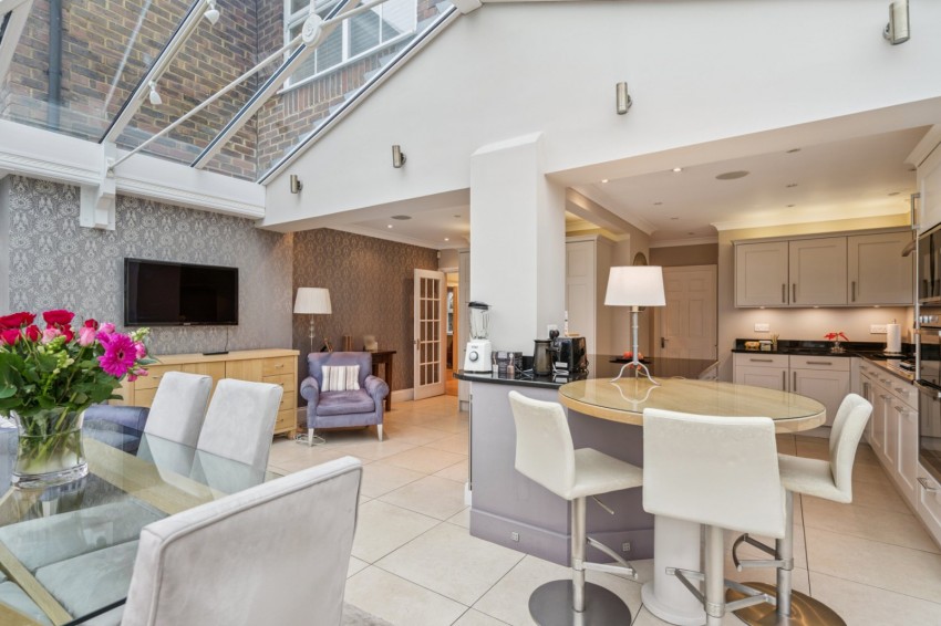 Images for Chalfont St. Peter, Buckinghamshire, Chalfont Saint Peter EAID:2640919782 BID:CSP