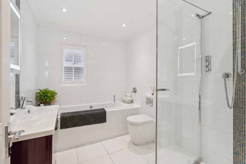 Images for Chalfont St. Peter, Gerrards Cross, Buckinghamshire EAID:2640919782 BID:CSP