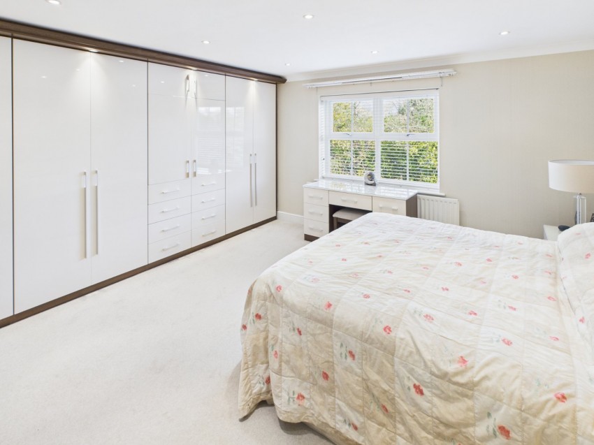 Images for Chalfont St. Peter, Buckinghamshire, Chalfont Saint Peter EAID:2640919782 BID:CSP