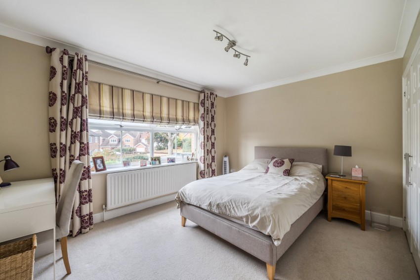 Images for Chalfont St. Peter, Buckinghamshire, Chalfont Saint Peter EAID:2640919782 BID:CSP