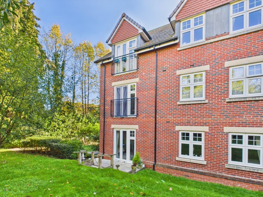 Images for Chalfont St. Peter, Buckinghamshire, Chalfont Saint Peter EAID:2640919782 BID:CSP