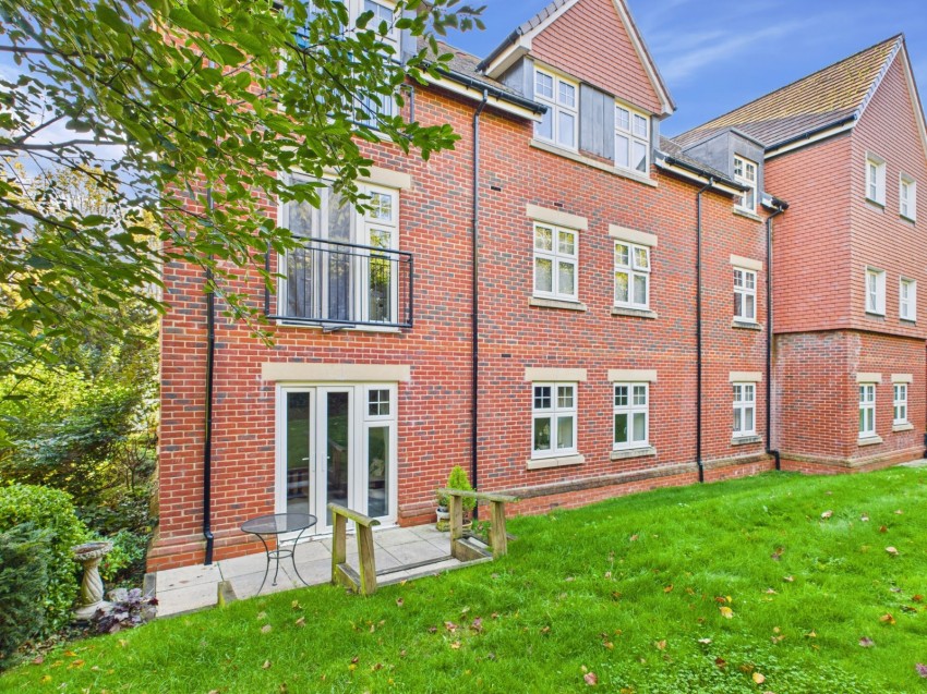 Images for Chalfont St. Peter, Gerrards Cross, Buckinghamshire EAID:2640919782 BID:CSP