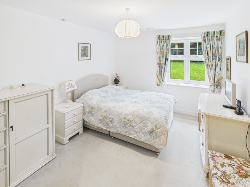 Images for Chalfont St. Peter, Buckinghamshire, Chalfont Saint Peter EAID:2640919782 BID:CSP