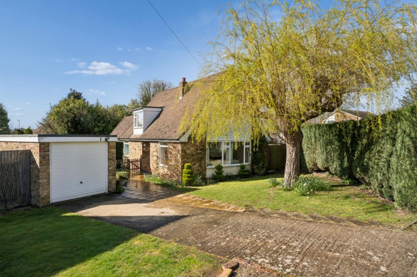 Images for Chalfont St. Peter, Buckinghamshire, Chalfont Saint Peter EAID:2640919782 BID:CSP