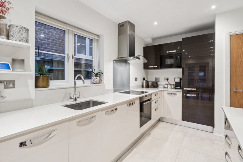 Images for Chalfont St. Peter, Gerrards Cross, Buckinghamshire EAID:2640919782 BID:CSP