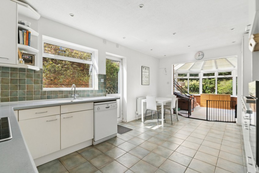 Images for Chalfont St. Peter, Gerrards Cross, Buckinghamshire EAID:2640919782 BID:CSP