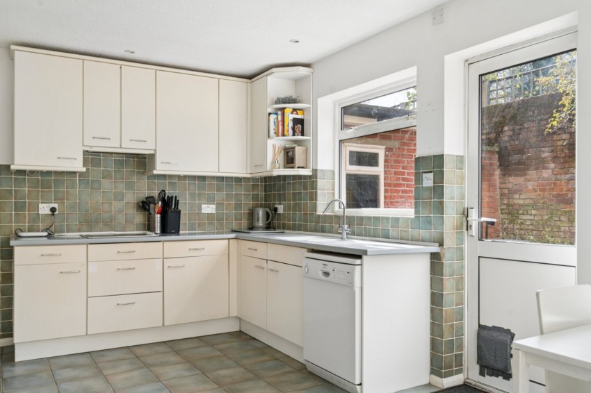 Images for Chalfont St. Peter, Gerrards Cross, Buckinghamshire EAID:2640919782 BID:CSP