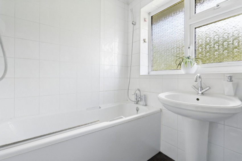 Images for Chalfont St. Peter, Gerrards Cross, Buckinghamshire EAID:2640919782 BID:CSP