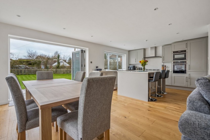 Images for Chalfont St. Peter, Gerrards Cross, Buckinghamshire EAID:2640919782 BID:CSP