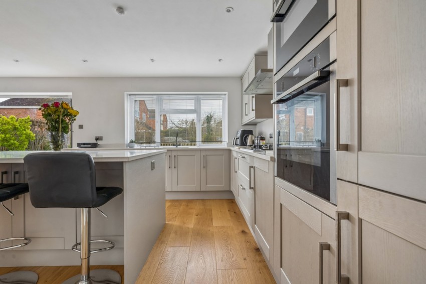 Images for Chalfont St. Peter, Gerrards Cross, Buckinghamshire EAID:2640919782 BID:CSP