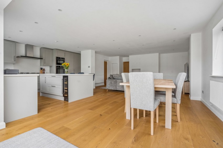 Images for Chalfont St. Peter, Gerrards Cross, Buckinghamshire EAID:2640919782 BID:CSP