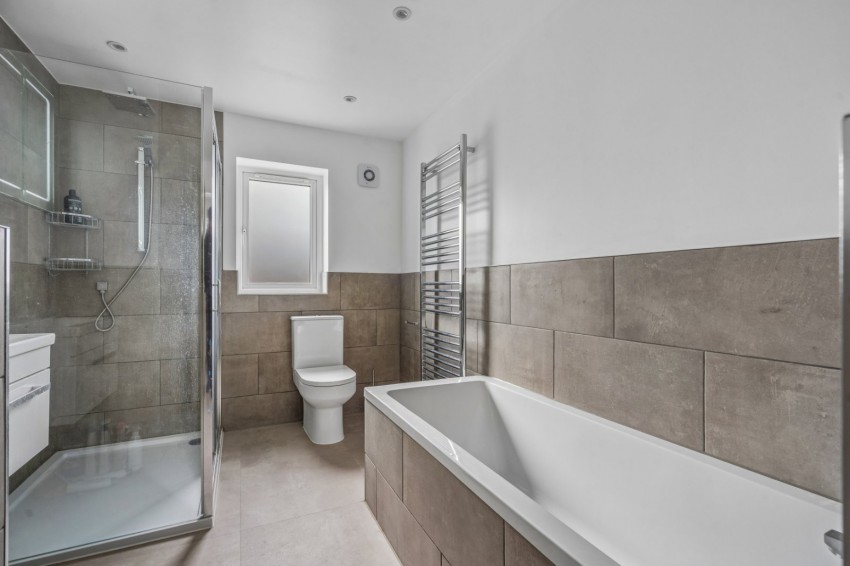 Images for Chalfont St. Peter, Gerrards Cross, Buckinghamshire EAID:2640919782 BID:CSP