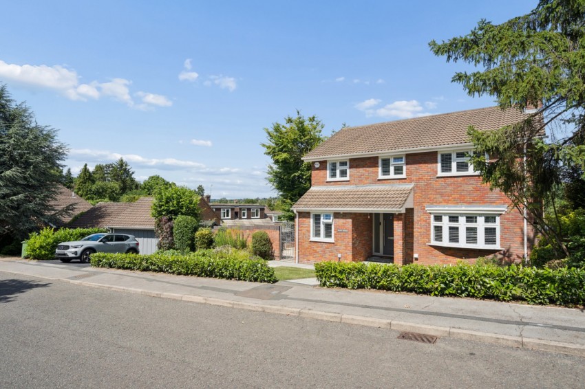 Images for Chalfont St. Peter, Buckinghamshire EAID:2640919782 BID:CSP