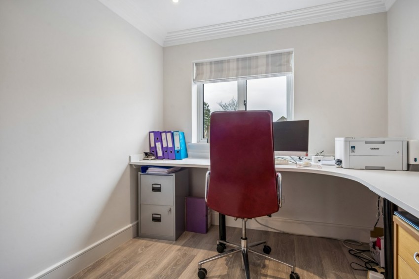 Images for Chalfont St. Peter, Gerrards Cross, Buckinghamshire EAID:2640919782 BID:CSP