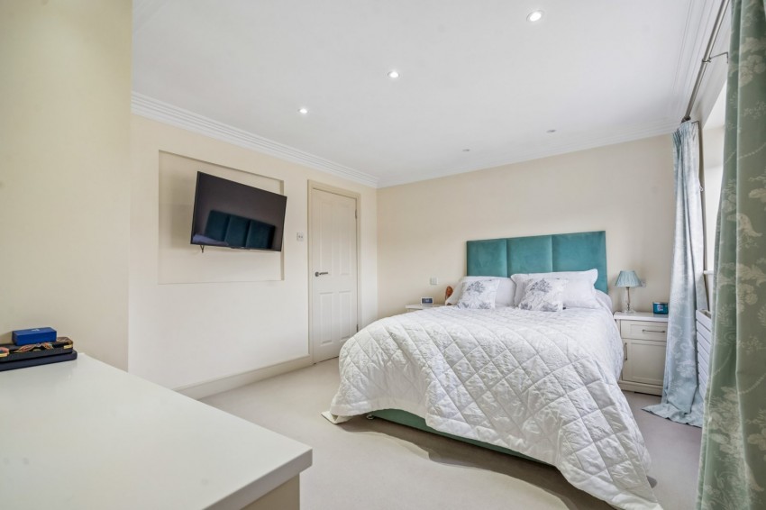 Images for Chalfont St. Peter, Gerrards Cross, Buckinghamshire EAID:2640919782 BID:CSP