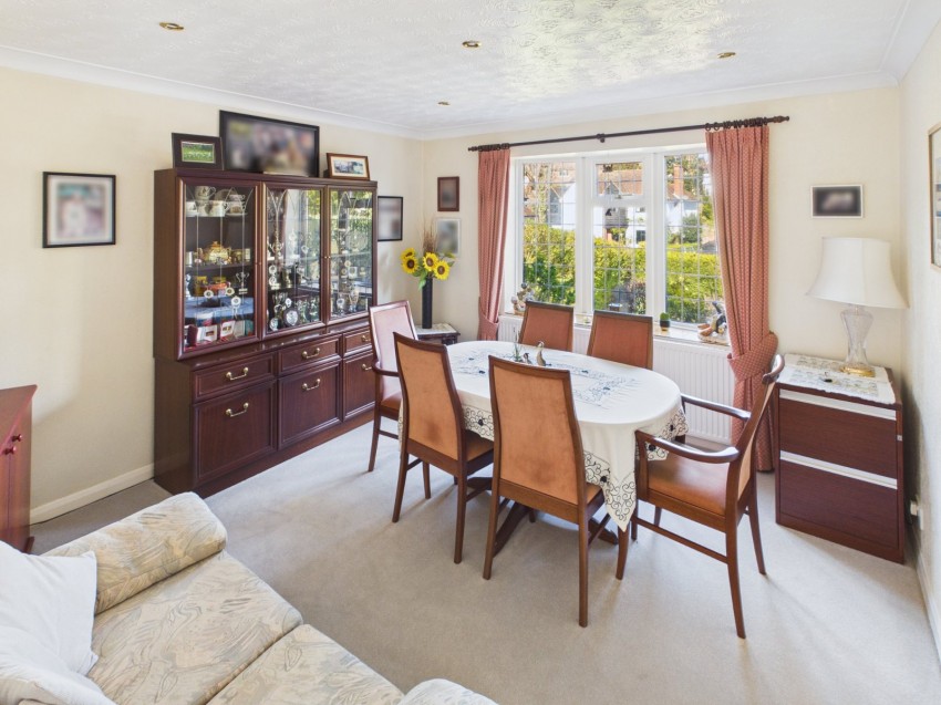 Images for Chalfont St. Peter, Gerrards Cross, Buckinghamshire EAID:2640919782 BID:CSP