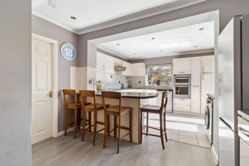 Images for Chalfont St. Peter, Gerrards Cross, Buckinghamshire EAID:2640919782 BID:CSP