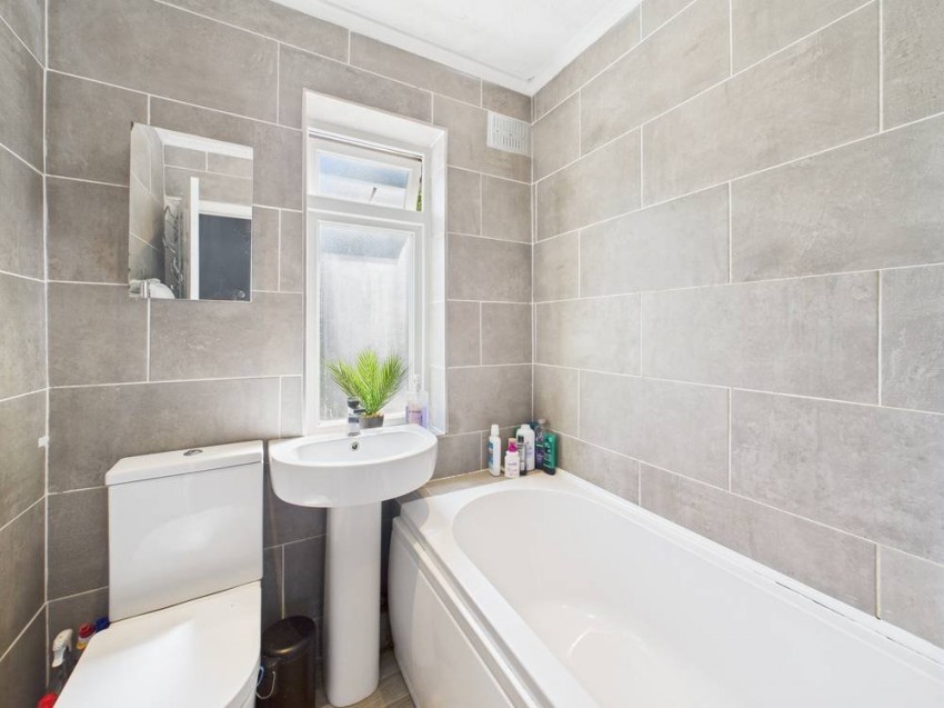 Images for Feltham, Middlesex EAID:2640919782 BID:FEL