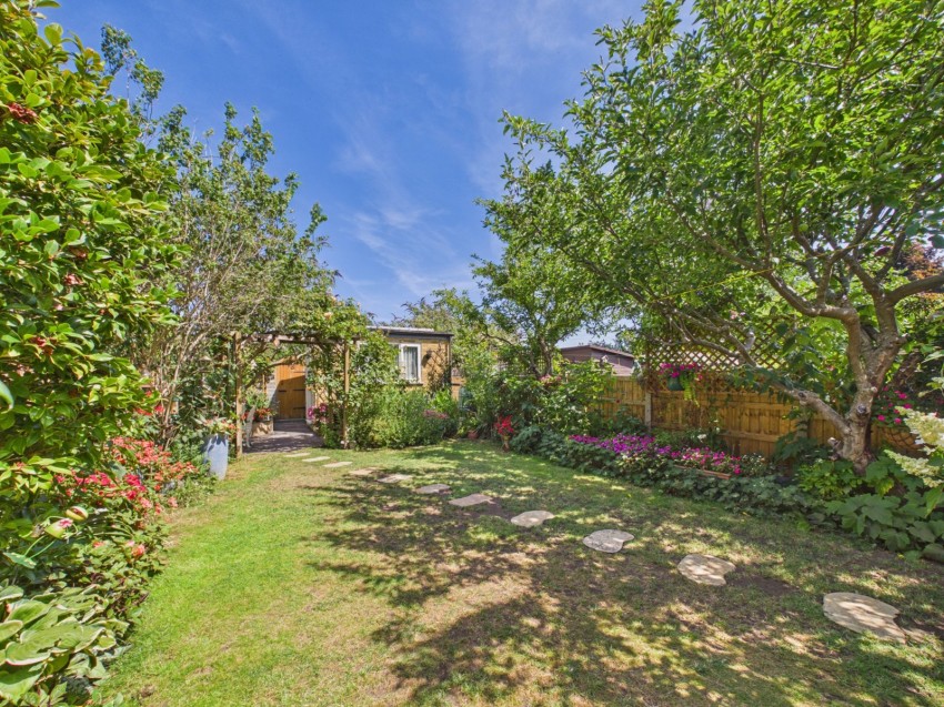 Images for Feltham, Middlesex EAID:2640919782 BID:FEL