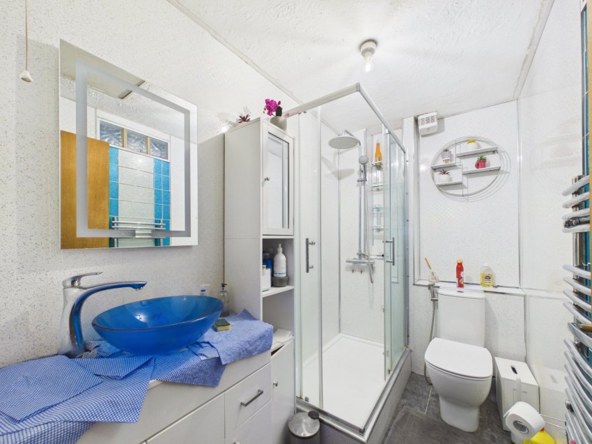 Images for Feltham, Middlesex EAID:2640919782 BID:FEL
