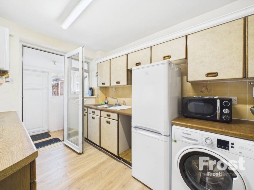 Images for Sunbury-on-Thames, Surrey EAID:2640919782 BID:FEL