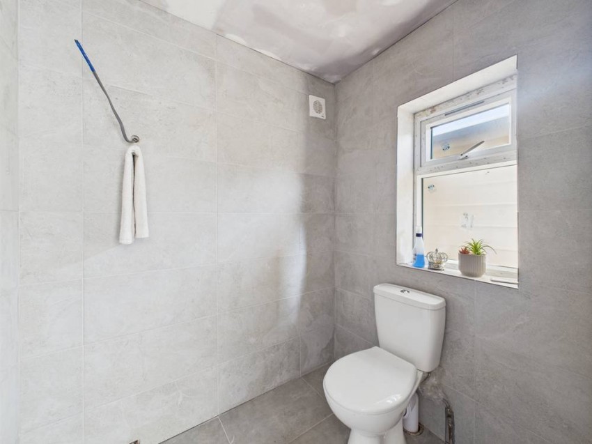 Images for Feltham, Middlesex EAID:2640919782 BID:FEL