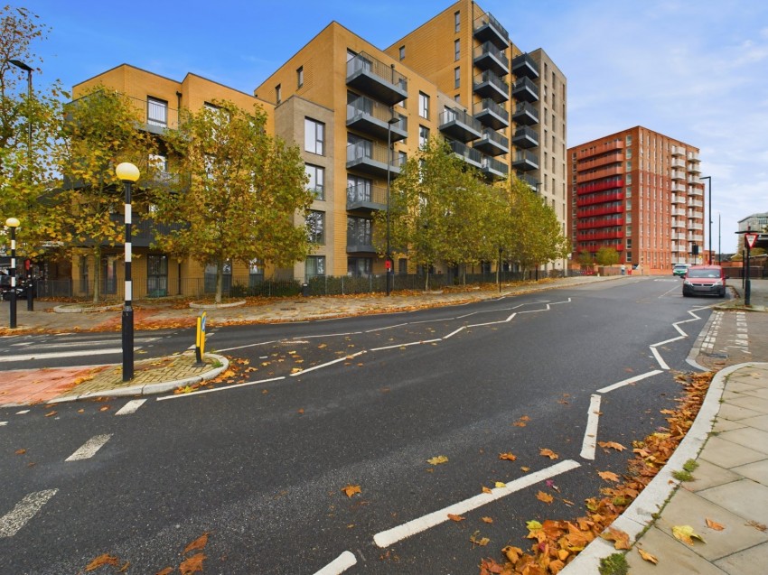 Images for Feltham EAID:2640919782 BID:FEL