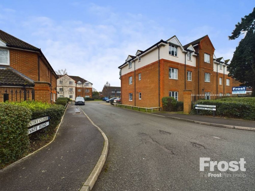 Images for Sunbury-on-Thames, Surrey EAID:2640919782 BID:FEL