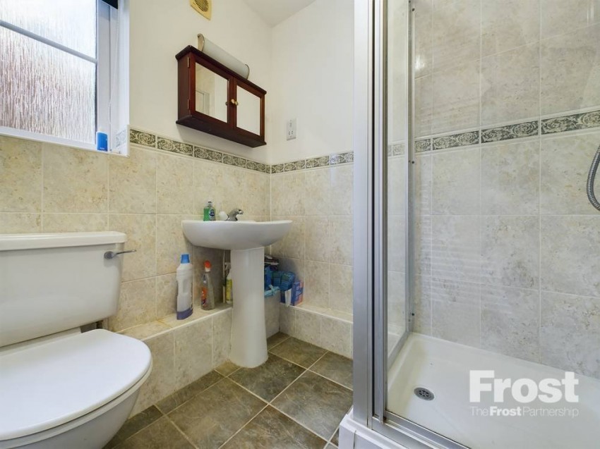 Images for Sunbury-on-Thames, Surrey EAID:2640919782 BID:FEL