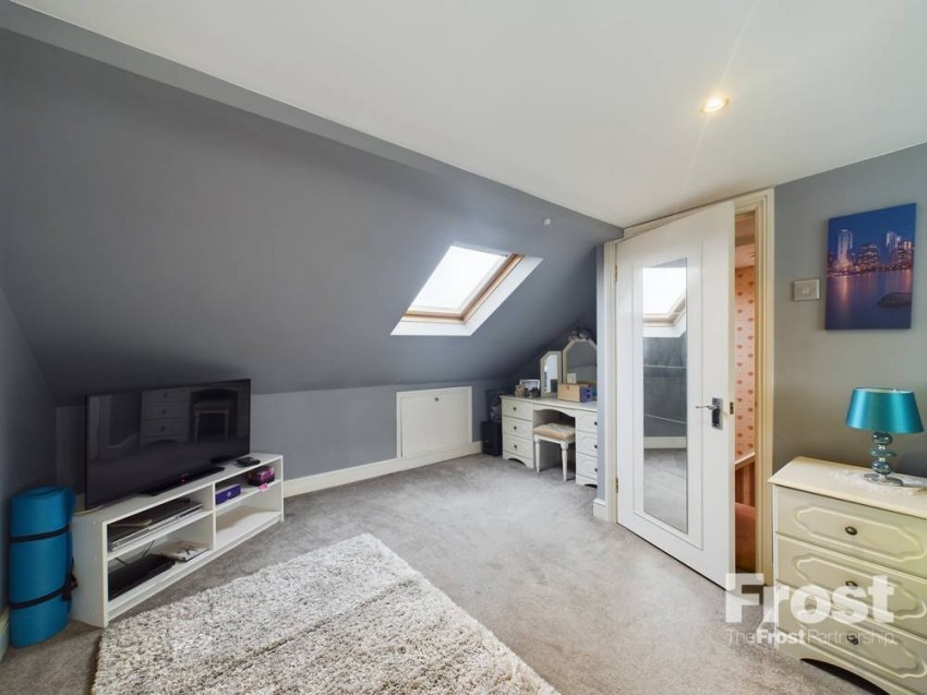 Images for Sunbury-on-Thames, Surrey EAID:2640919782 BID:FEL