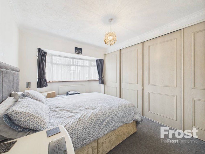 Images for Sunbury-on-Thames, Surrey EAID:2640919782 BID:FEL