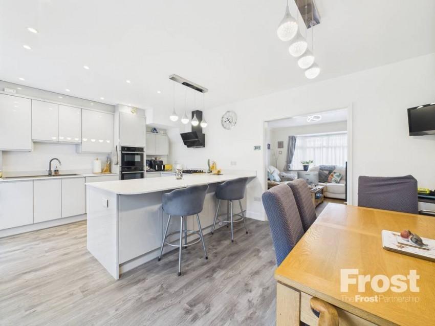 Images for Sunbury-on-Thames, Surrey EAID:2640919782 BID:FEL