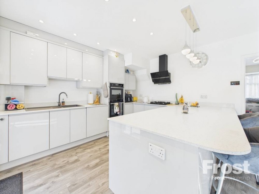 Images for Sunbury-on-Thames, Surrey EAID:2640919782 BID:FEL