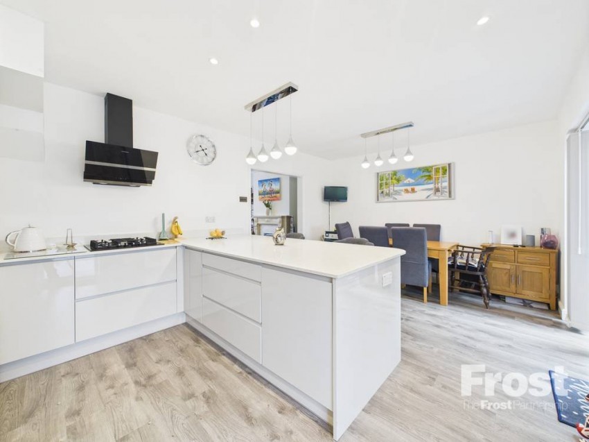 Images for Sunbury-on-Thames, Surrey EAID:2640919782 BID:FEL