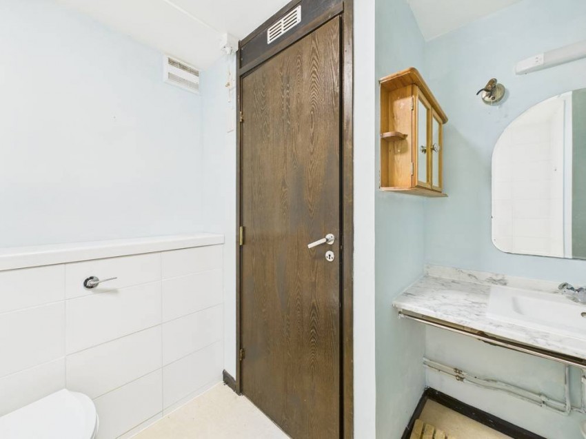 Images for Feltham, Middlesex EAID:2640919782 BID:FEL