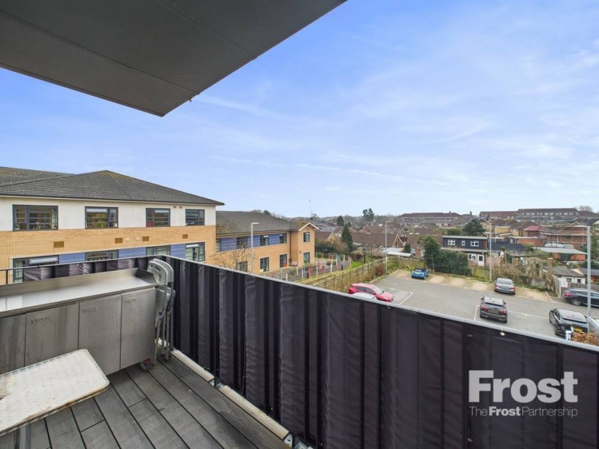 Images for Feltham EAID:2640919782 BID:FEL