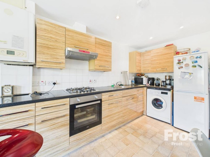 Images for Hatton Road, Bedfont, Greater London EAID:2640919782 BID:FEL