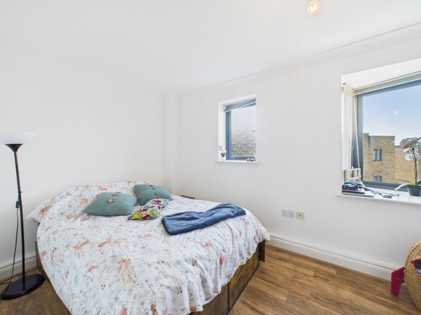 Images for Hatton Road, Bedfont, Middlesex EAID:2640919782 BID:FEL