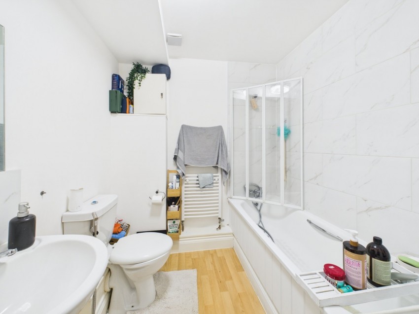 Images for Hatton Road, Bedfont, Middlesex EAID:2640919782 BID:FEL
