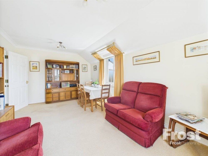 Images for Sunbury-on-Thames, Surrey EAID:2640919782 BID:FEL