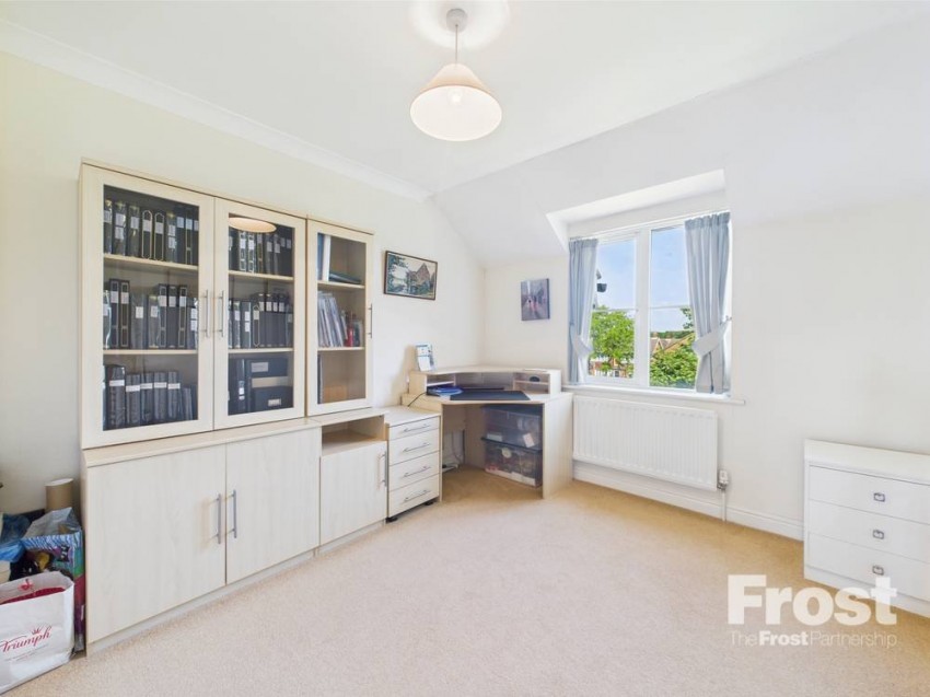 Images for Sunbury-on-Thames, Surrey EAID:2640919782 BID:FEL