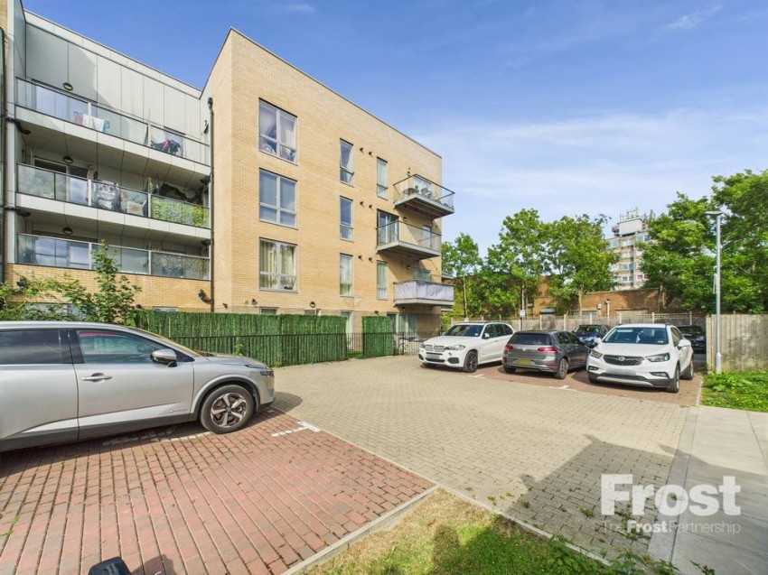 Images for Feltham, Middlesex EAID:2640919782 BID:FEL